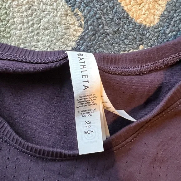 Lot of 2 Athleta Long Sleeve Top size XS - Picture 6 of 6
